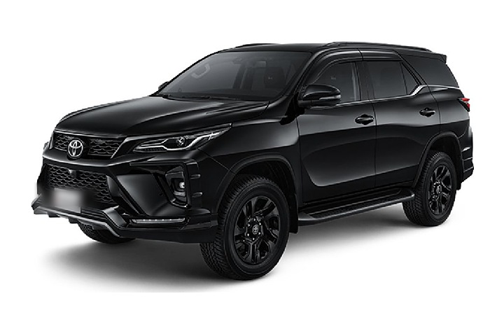 Toyota Fortuner untuk perjalanan luar kota dari Jakarta